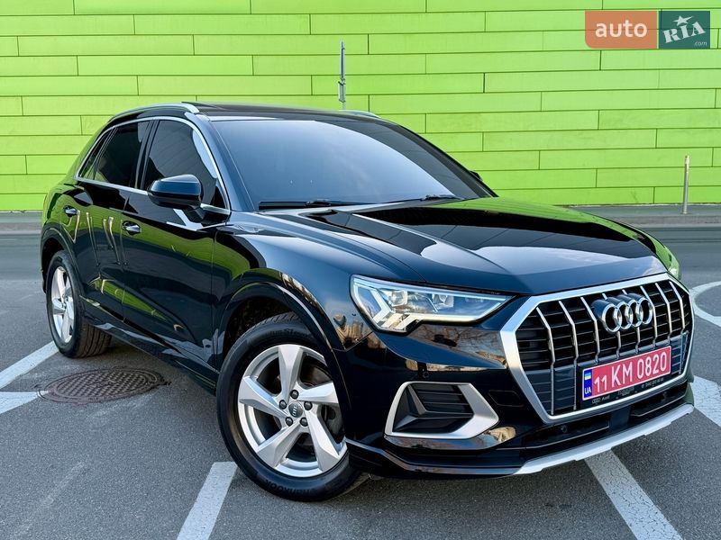 Внедорожник / Кроссовер Audi Q3 2020 в Киеве