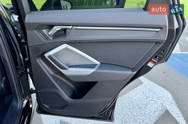 Внедорожник / Кроссовер Audi Q3 2020 в Киеве