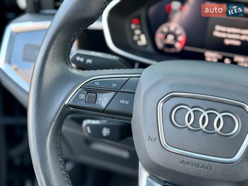 Внедорожник / Кроссовер Audi Q3 2020 в Киеве