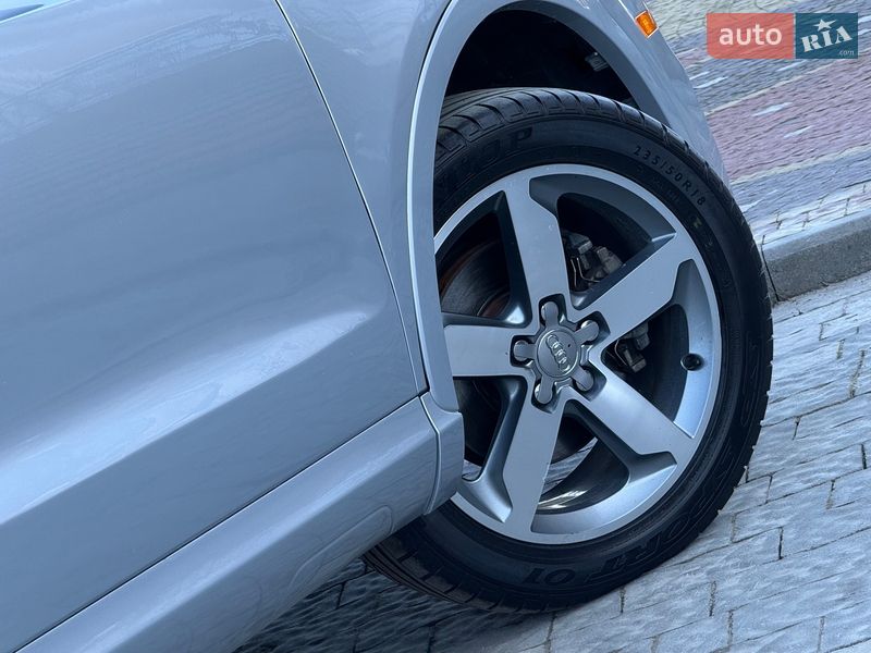 Внедорожник / Кроссовер Audi Q3 2015 в Дрогобыче