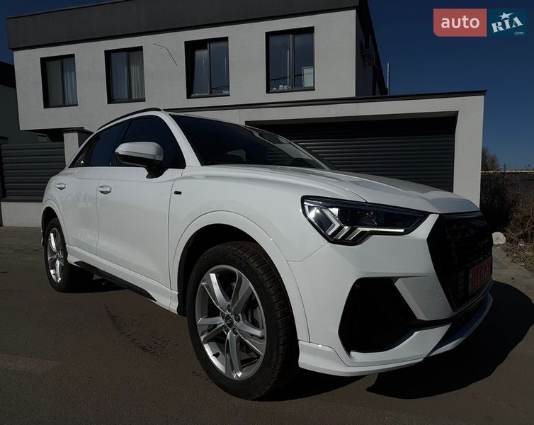 Позашляховик / Кросовер Audi Q3 2020 в Києві