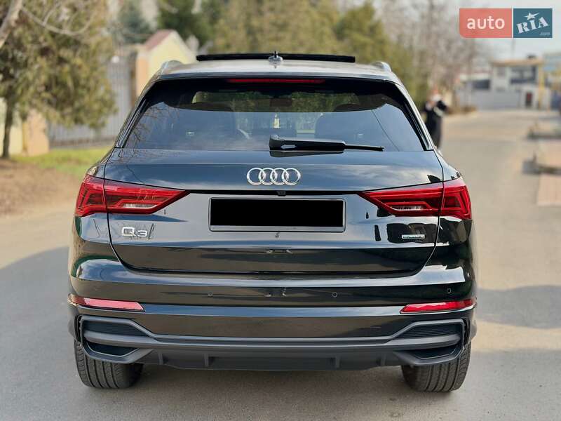 Внедорожник / Кроссовер Audi Q3 2023 в Одессе