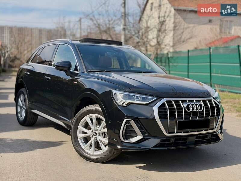 Внедорожник / Кроссовер Audi Q3 2023 в Одессе