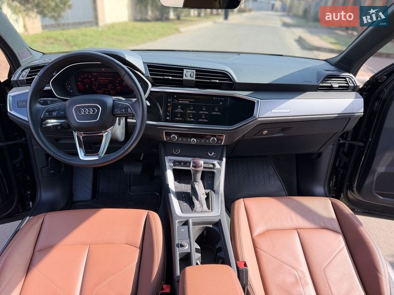 Внедорожник / Кроссовер Audi Q3 2023 в Одессе