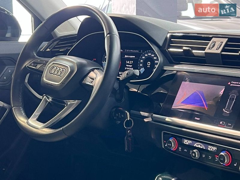 Внедорожник / Кроссовер Audi Q3 2022 в Одессе