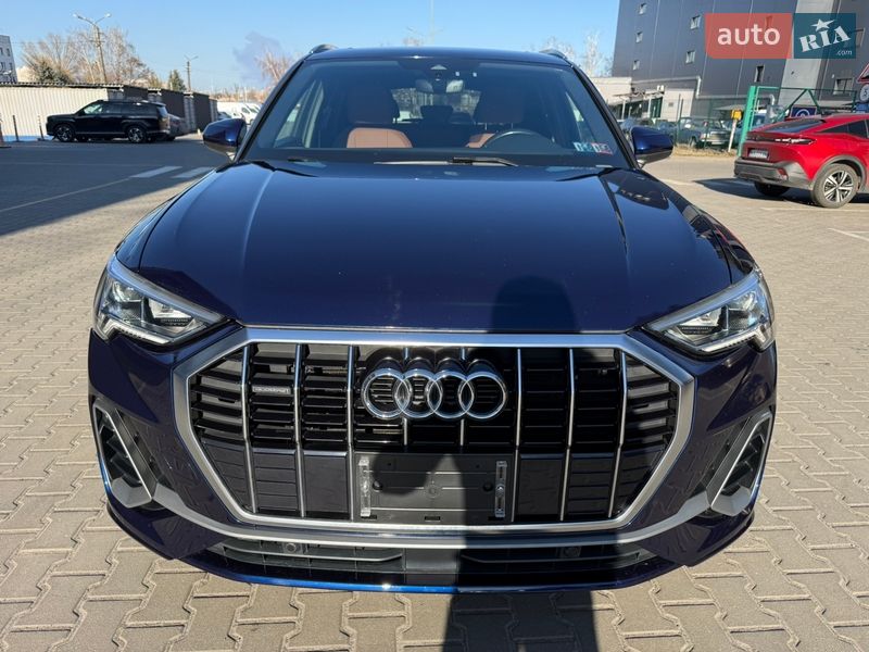 Позашляховик / Кросовер Audi Q3 2020 в Києві