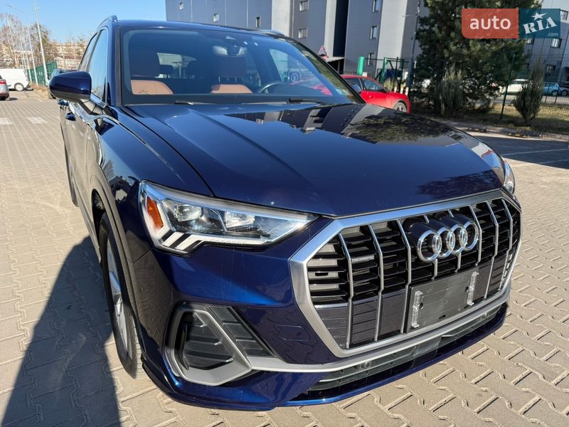 Позашляховик / Кросовер Audi Q3 2020 в Києві