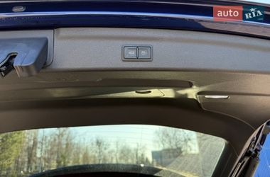 Внедорожник / Кроссовер Audi Q3 2020 в Киеве