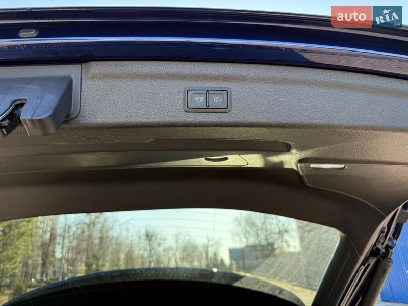 Позашляховик / Кросовер Audi Q3 2020 в Києві