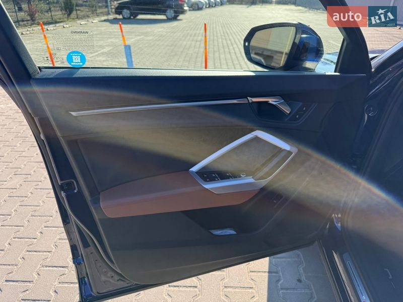 Позашляховик / Кросовер Audi Q3 2020 в Києві