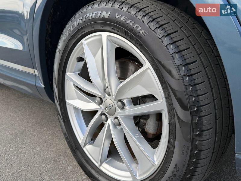 Внедорожник / Кроссовер Audi Q3 2018 в Киеве