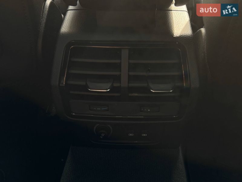Внедорожник / Кроссовер Audi Q3 2020 в Кривом Роге фото 37 Внедорожник / Кроссовер Audi Q3 2020 в Кривом Роге