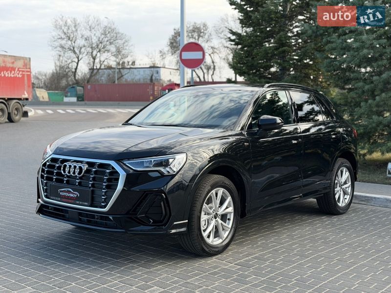Позашляховик / Кросовер Audi Q3 2023 в Одесі