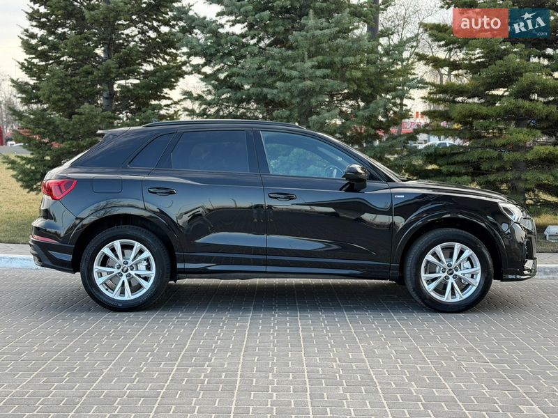 Позашляховик / Кросовер Audi Q3 2023 в Одесі