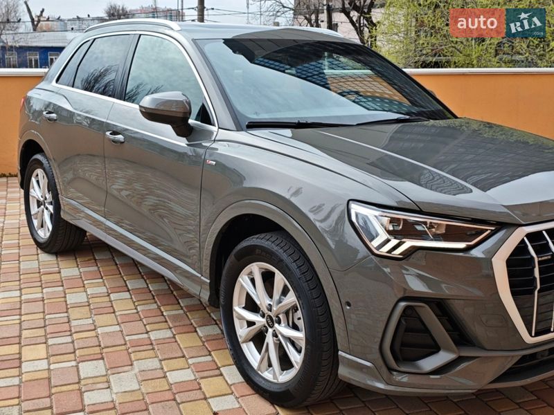 Позашляховик / Кросовер Audi Q3 2025 в Одесі фото 21 Позашляховик / Кросовер Audi Q3 2025 в Одесі
