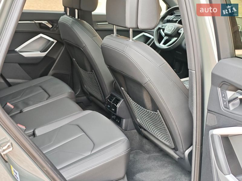 Позашляховик / Кросовер Audi Q3 2025 в Одесі фото 26 Позашляховик / Кросовер Audi Q3 2025 в Одесі