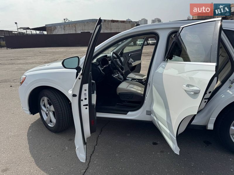 Внедорожник / Кроссовер Audi Q3 2019 в Киеве фото 15 Внедорожник / Кроссовер Audi Q3 2019 в Киеве