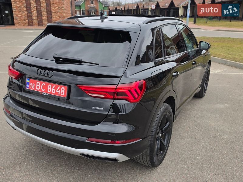 Позашляховик / Кросовер Audi Q3 2021 в Києві