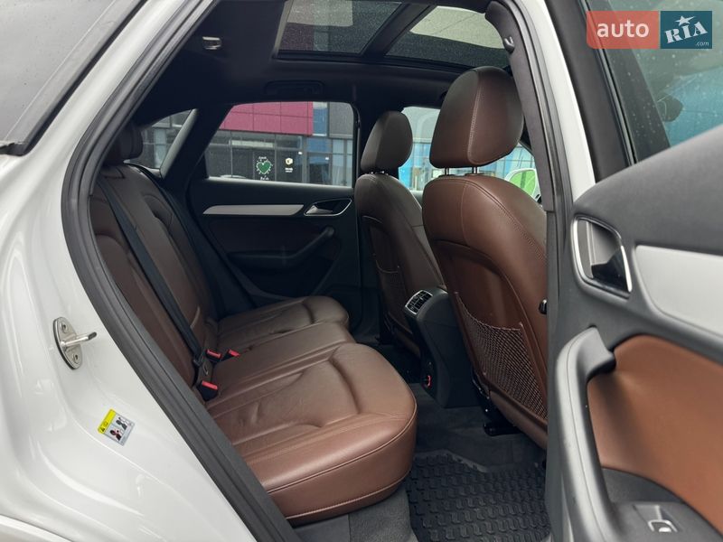 Внедорожник / Кроссовер Audi Q3 2017 в Киеве