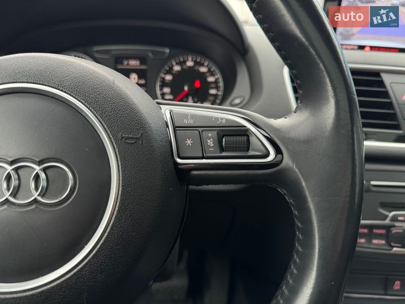 Внедорожник / Кроссовер Audi Q3 2017 в Киеве