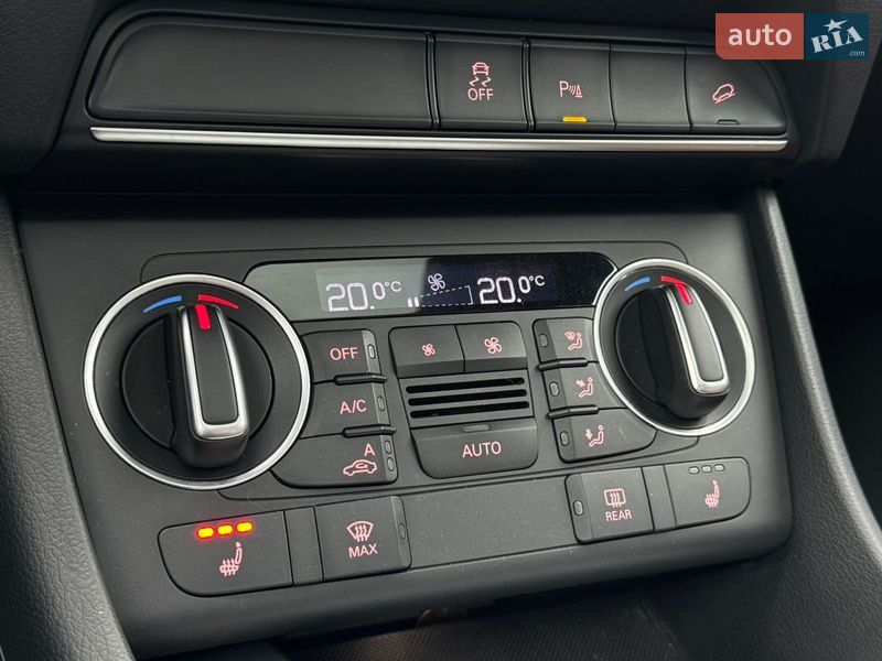 Внедорожник / Кроссовер Audi Q3 2017 в Киеве