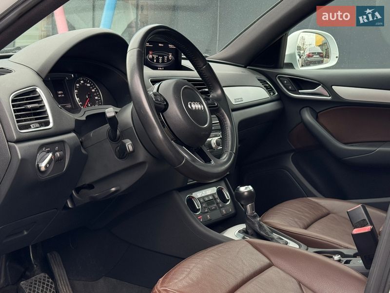 Внедорожник / Кроссовер Audi Q3 2017 в Киеве