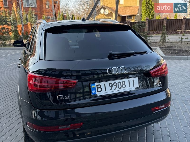 Внедорожник / Кроссовер Audi Q3 2017 в Полтаве