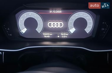Внедорожник / Кроссовер Audi Q3 2022 в Каменец-Подольском