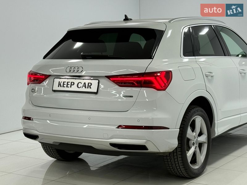 Позашляховик / Кросовер Audi Q3 2021 в Одесі