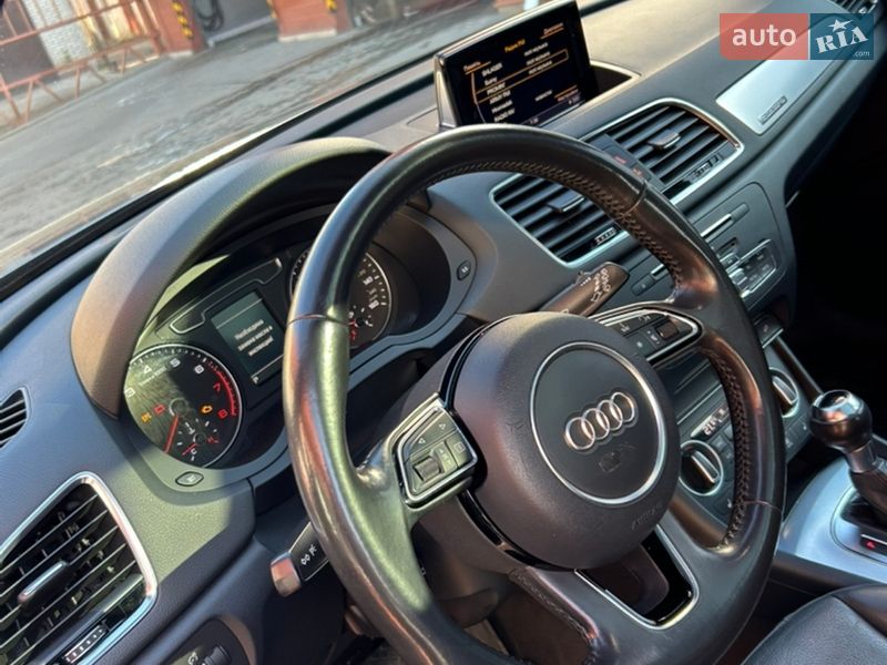 Внедорожник / Кроссовер Audi Q3 2015 в Сумах