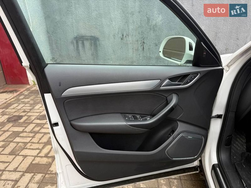 Позашляховик / Кросовер Audi Q3 2016 в Стрию