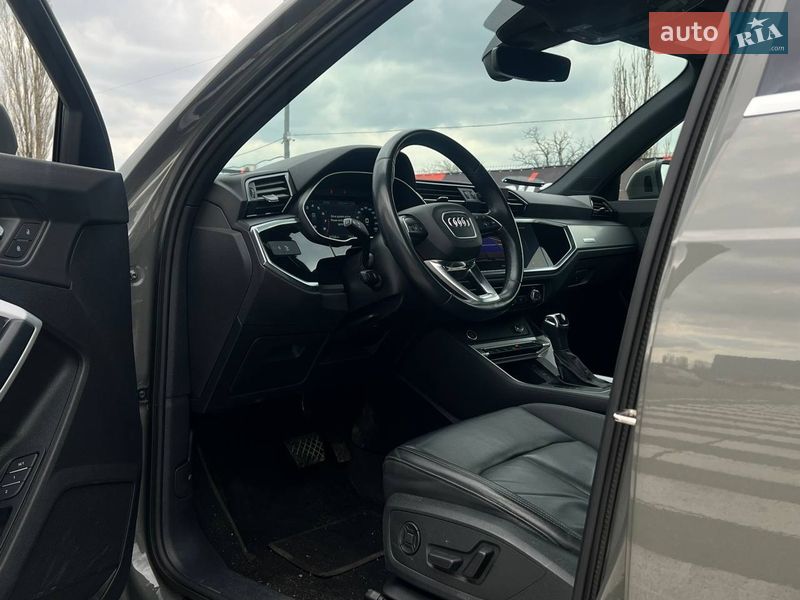Позашляховик / Кросовер Audi Q3 2023 в Одесі