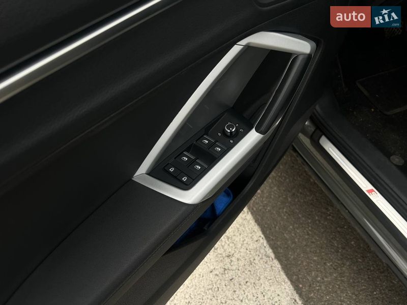 Позашляховик / Кросовер Audi Q3 2023 в Одесі