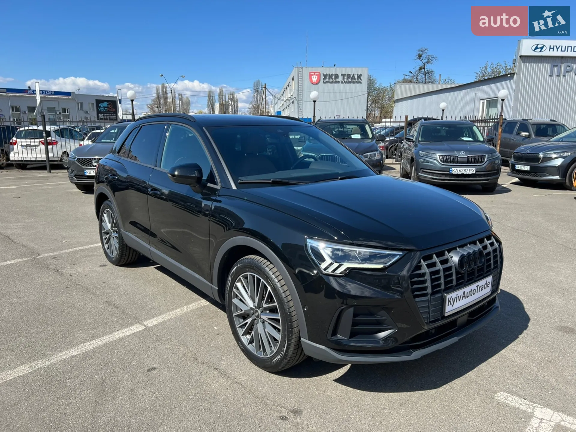 2021 Audi Q3 - фото 1