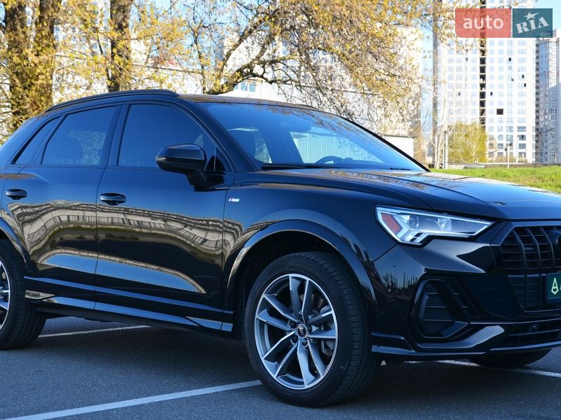 Позашляховик / Кросовер Audi Q3 2023 в Києві
