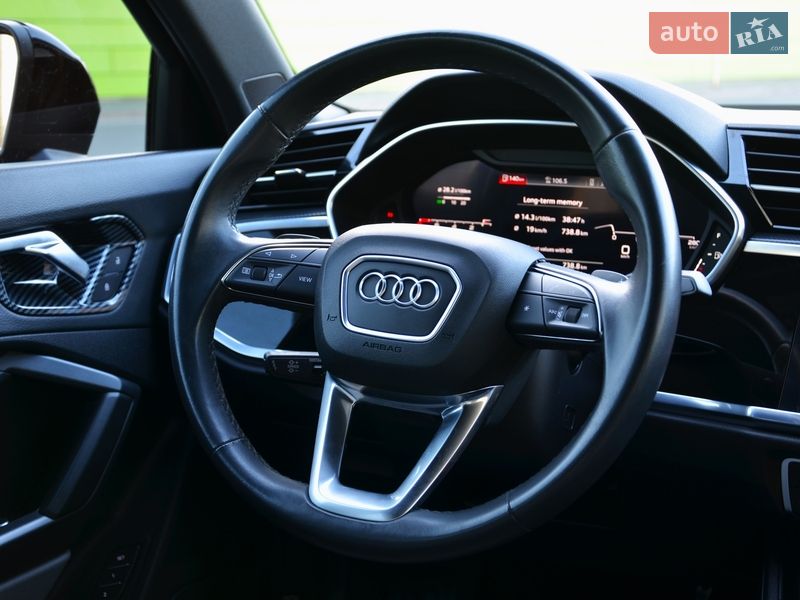 Позашляховик / Кросовер Audi Q3 2023 в Києві