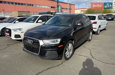 Внедорожник / Кроссовер Audi Q3 2017 в Киеве