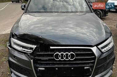 Внедорожник / Кроссовер Audi Q3 2018 в Дрогобыче