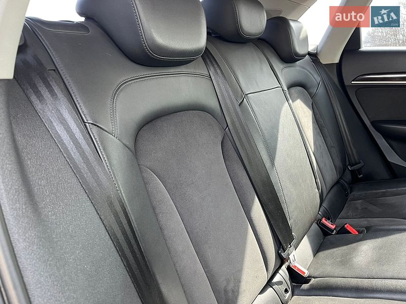 Внедорожник / Кроссовер Audi Q3 2012 в Харькове