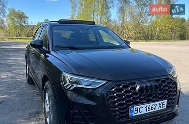 Позашляховик / Кросовер Audi Q3 2022 в Старому Самборі