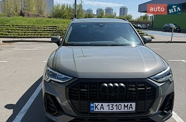 Внедорожник / Кроссовер Audi Q3 2021 в Киеве