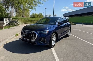 Внедорожник / Кроссовер Audi Q3 2024 в Киеве
