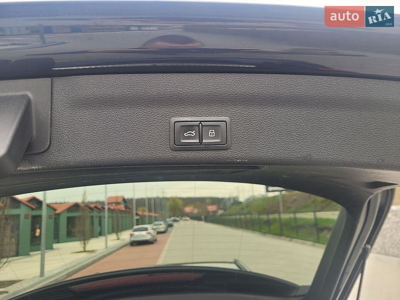 Внедорожник / Кроссовер Audi Q3 2018 в Киеве