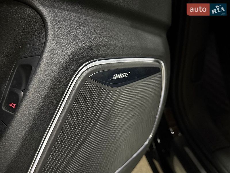 Внедорожник / Кроссовер Audi Q3 2015 в Киеве