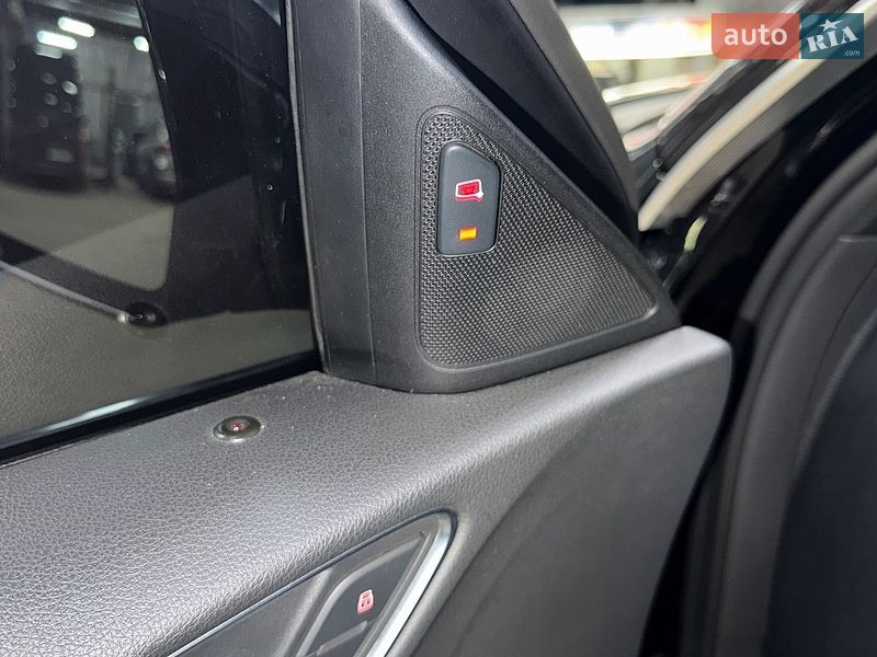Внедорожник / Кроссовер Audi Q3 2015 в Киеве