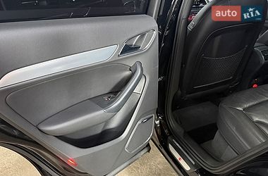Внедорожник / Кроссовер Audi Q3 2015 в Киеве