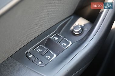 Внедорожник / Кроссовер Audi Q3 2016 в Харькове