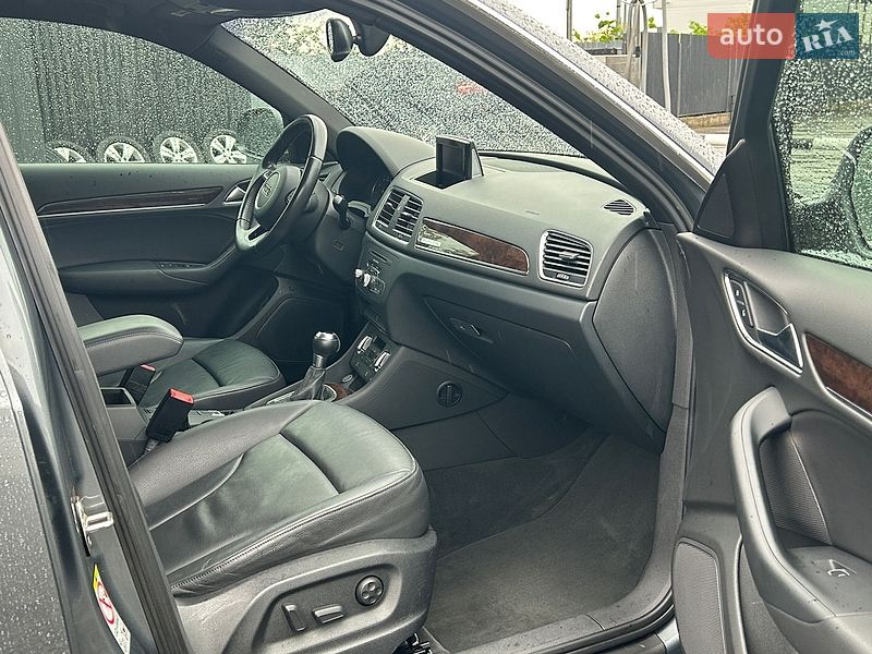 Внедорожник / Кроссовер Audi Q3 2015 в Мукачево