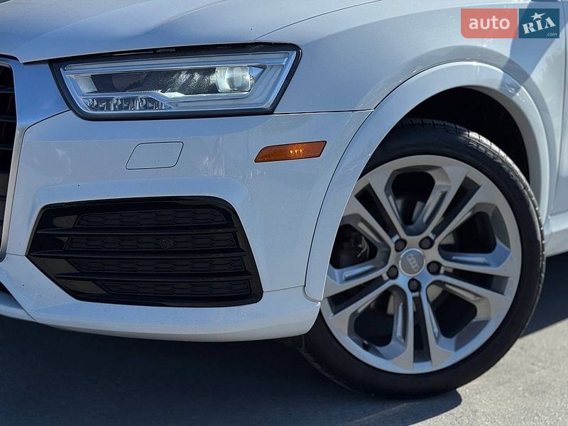 Внедорожник / Кроссовер Audi Q3 2016 в Ровно