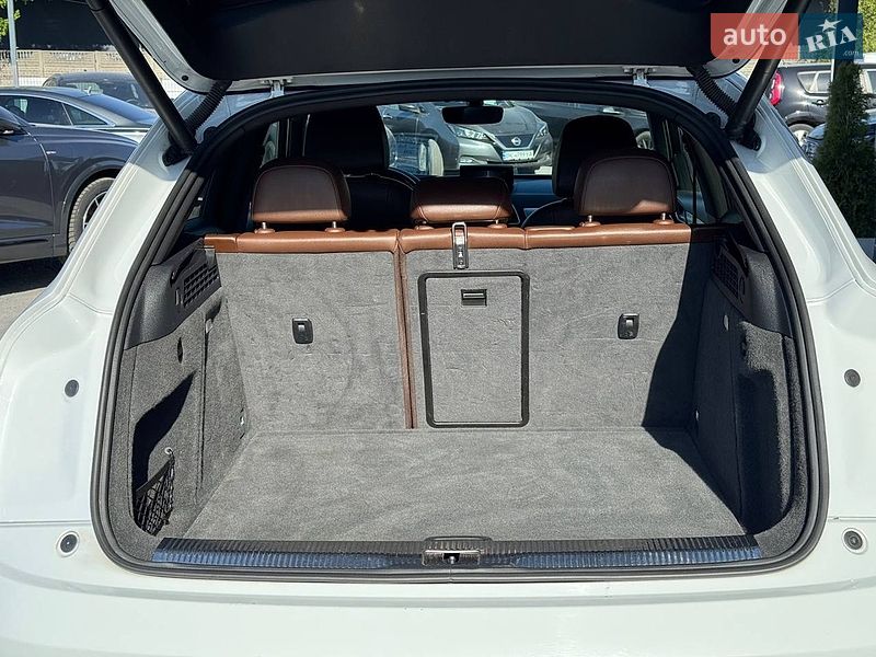 Внедорожник / Кроссовер Audi Q3 2016 в Ровно